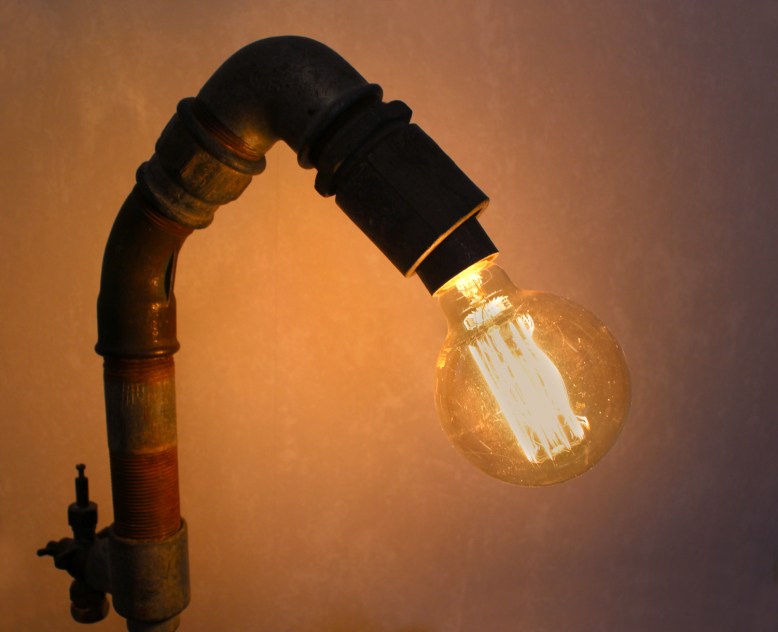 Pipelamp floor detail Madelen Rensmo 